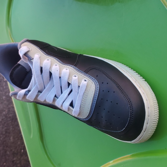 Nike Air Force 1 Low '07 LV8 1Black Pure Platinum , AO2439 002 Sz 10 - Picture 13 of 14